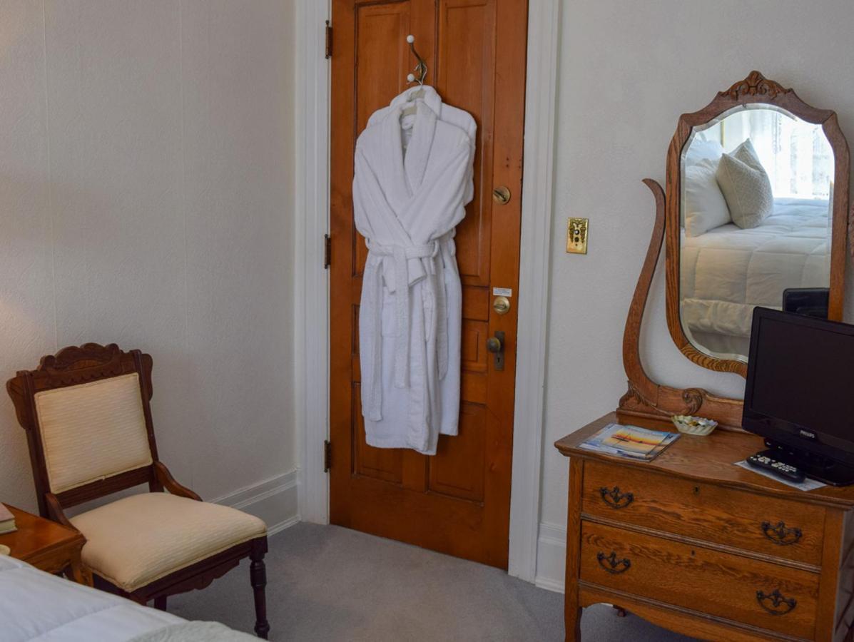 The Lamplighter Bed & Breakfast Of Ладингтон Екстер'єр фото